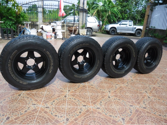 ขายmax 16x8 off-25 สีดำ+ยางdunlop at3 265/70/16 ปี 12 1 ชุด ขายmax 16x8 off-25 สีดำ+ยางdunlop at3 265/70/16 ปี 12 1 ชุด