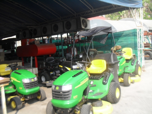 ขายรถตัดหญ้า จอห์นเดีย รถมือสองจากอเมริกาค่ะ John Deere ขายรถตัดหญ้า จอห์นเดีย รถมือสองจากอเมริกาค่ะ John Deere