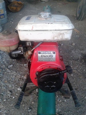 ขายท่อสูบนํ้าพร้อมเครื่อง Honda c200