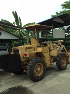 +++ ขายรถตักล้อยาง  MITSUBISHI  WS300  สภาพดี  พร้อมใช้งาน  สนใจรายละเอียดโทร. ได้ครับ 081-659-7598 +++