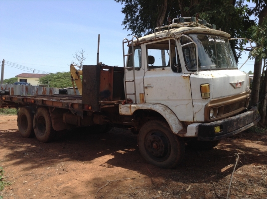 ขายเทเลอร์ 10 ล้อหัวยาวเพลาเดียว ไม่มีทะเบียน วางหัว KT เครื่องเดิม DA120 เฟืองท้ายเดิม รถใช้งานอยู่ ราคาต่อรองได้