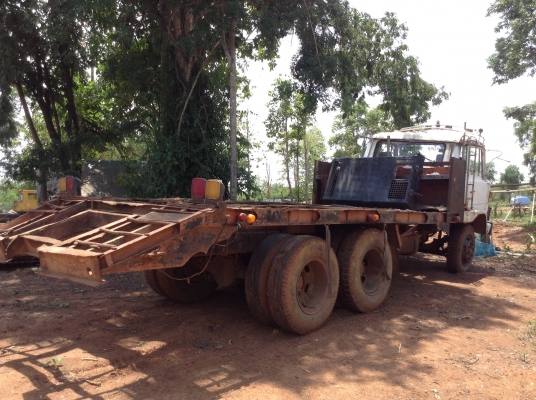 ขายเทเลอร์ 10 ล้อหัวยาวเพลาเดียว ไม่มีทะเบียน วางหัว KT เครื่องเดิม DA120 เฟืองท้ายเดิม รถใช้งานอยู่ ราคาต่อรองได้