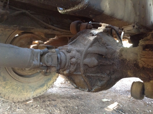 ขายเทเลอร์ 10 ล้อหัวยาวเพลาเดียว ไม่มีทะเบียน วางหัว KT เครื่องเดิม DA120 เฟืองท้ายเดิม รถใช้งานอยู่ ราคาต่อรองได้