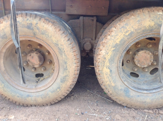 ขายเทเลอร์ 10 ล้อหัวยาวเพลาเดียว ไม่มีทะเบียน วางหัว KT เครื่องเดิม DA120 เฟืองท้ายเดิม รถใช้งานอยู่ ราคาต่อรองได้