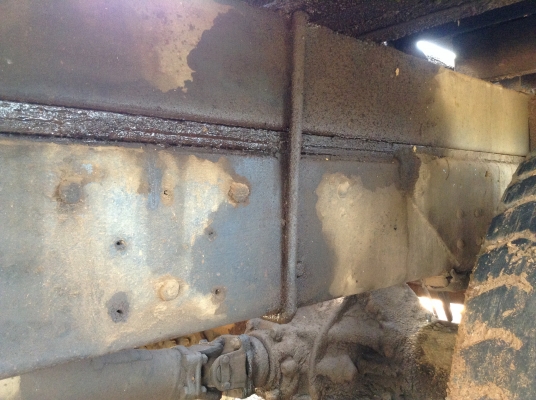 ขายเทเลอร์ 10 ล้อหัวยาวเพลาเดียว ไม่มีทะเบียน วางหัว KT เครื่องเดิม DA120 เฟืองท้ายเดิม รถใช้งานอยู่ ราคาต่อรองได้