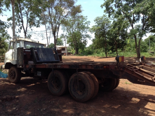 ขายเทเลอร์ 10 ล้อหัวยาวเพลาเดียว ไม่มีทะเบียน วางหัว KT เครื่องเดิม DA120 เฟืองท้ายเดิม รถใช้งานอยู่ ราคาต่อรองได้