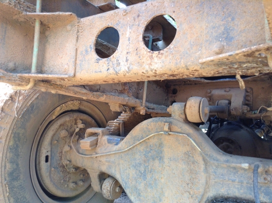 ขายเทเลอร์ 10 ล้อหัวยาวเพลาเดียว ไม่มีทะเบียน วางหัว KT เครื่องเดิม DA120 เฟืองท้ายเดิม รถใช้งานอยู่ ราคาต่อรองได้