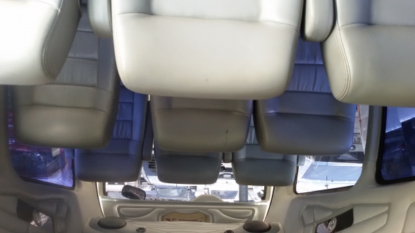 ขายเบาะหนัง 9 ที่นั่งสีเทา