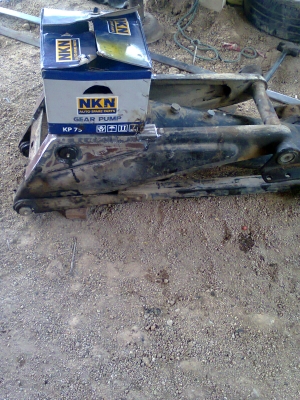 ฝากขายชูดยกด้ำหกตันของหกล้อพร้อมปั้มปั่นน้ำมัน จัดส่งไห้แล้วครับอู่ธนภัทร หนองไผ่ จ ขอนแก่น