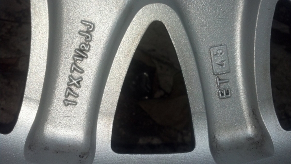 แม็ก 17 วีไอพี 4 รู 100 พร้อมยางดอกเต็ม