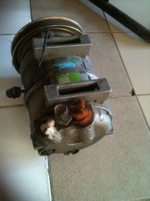 ขายคอมแอร์รถ มิตซูบิชิ. ถอดจากเครื่อง4g92t    1800 บ