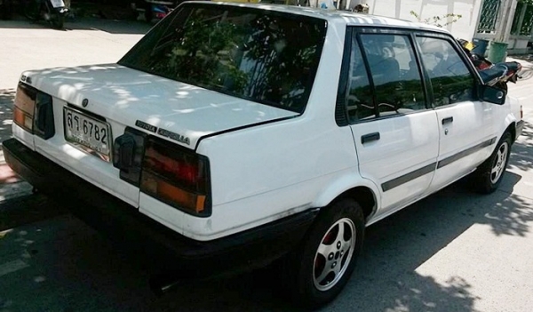 Toyata Colola AE82