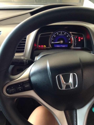 HONDA CIVIC 1.8 AUTO กินแกสหัวฉีด วิ่งน้อย 1แสน1หมื่นโล เบาะหนัง สภาพ98\% HONDA CIVIC 1.8 AUTO กินแกสหัวฉีด วิ่งน้อย 1แสน1หมื่นโล เบาะหนัง สภาพ98\%