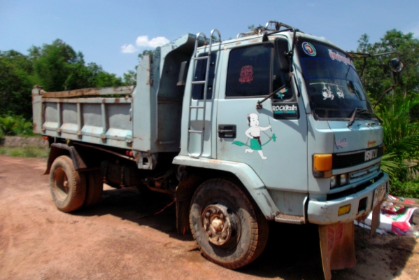 ขายด่วนรถ6ล้อดรั้มร้อกกี้เครือง175แรงม้ารถประกอบยาง900