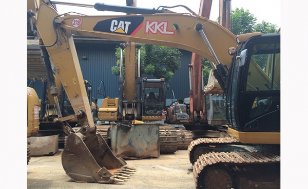 รถแบคโฮมือสอง CAT 320D สภาพรถเยี่ยม 090-268-2646