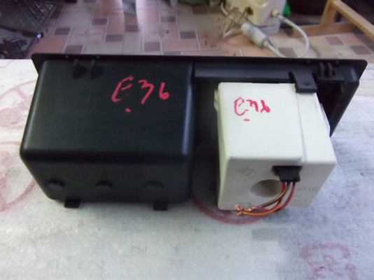 นาฬิกา ของรถ BMW E36 พร้อมกรอบ นาฬิกา ของรถ BMW E36 พร้อมกรอบ