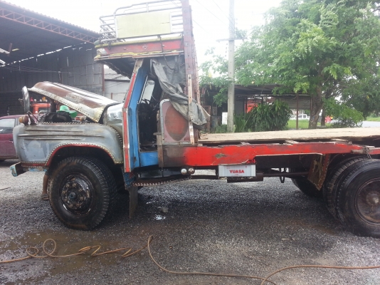 สิบล้อหัวยาว isuzu หางปลา ทะเบียนเต็ม เครื่อง 6BD1  165 แรง เบรคจิบฟี พวงมาลัยเพาเวอร์ เกียรล็อกเสื้อหลาย