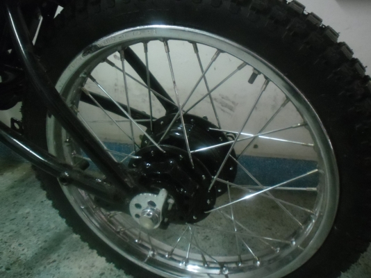 ขายโคลงDt125  ตามสภาพ ชุดสีทำใหม่ทั้งคันครับ