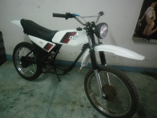 ขายโคลงDt125  ตามสภาพ ชุดสีทำใหม่ทั้งคันครับ