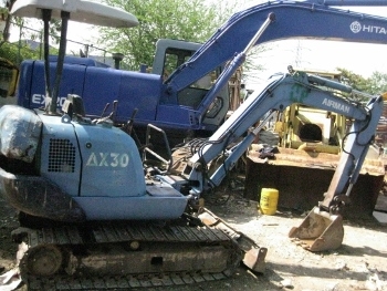 อยากขายครับ - รถขุดสวยๆ รุ่นใหม่ ๆ แบบนี้ นานมาที AIRMAN: AX30 เครื่อง ISUZU พร้อมลายหัวเจาะ หัวกระแทก พร้อมใช้งาน