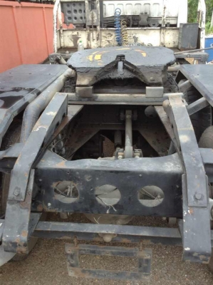 ขายรถ 10ล้อ MITSUBISHI FUSO(FN527) หัวลาก 2 เพลาเครื่อง 220 แรง ปี45 แท้ โบอินเตอร์ เกียร์ 10 สปีด ราคา 750,000 บาท