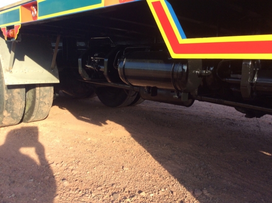 ขาย10ล้อ NISSAN UD (CDA12M)ปี39 เพลาเดียว(ท้ายลาด) เครื่อง180แรง เบรคจิ๊ฟฟี่ พวงมาลัยพาว์เวอร์ กะบะต่อใหม่ เหล็กใหญ่ ขึ้นแม็คโคร200-320ได้ เครื่องดี ล้อแม็ก ยางเรเดียน ครัทซีสวยมาก ขาย690,000 บาท