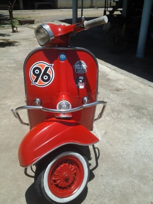 ขาย vespa supper no book รถพร้อมใช้ราคาไม่แรง มีผุพื้นนิดหน่อยตามสภาพครับ เครื่องดีครับ ราคา 24500 บาทครับ รับแลกรัยเทรินทุกรุ่นครับ