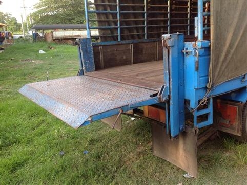 ขายด่วน!! ISUZU4ล้อ ป้ายเล็ก120แรงพร้อมลิฟยกของ