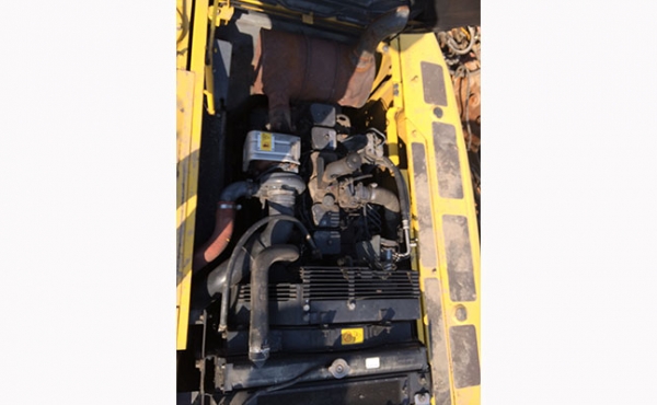 รถแบคโฮมือสอง KOMUTSU PC200 สภาพรถเยี่ยม 090-268-2646