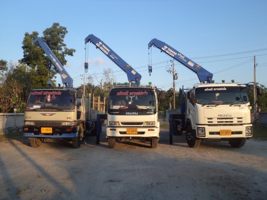 แก้วมณี ทรานสปอร์ต รถเฮี๊ยบรับจ้างชลบุรี 3 - 5 ตัน โทร.081-9833839 แก้วมณี ทรานสปอร์ต รถเฮี๊ยบรับจ้างชลบุรี 3 - 5 ตัน โทร.081-9833839