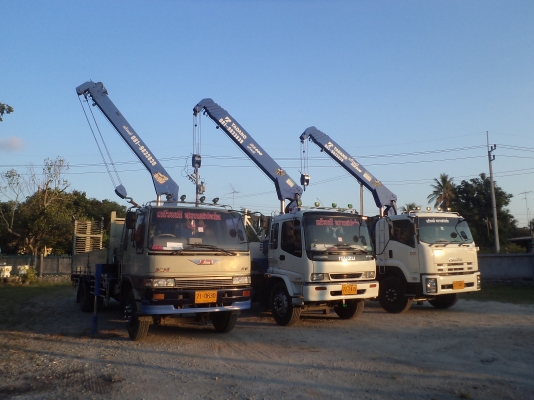 แก้วมณี ทรานสปอร์ต รถเฮี๊ยบรับจ้างชลบุรี 3 - 5 ตัน โทร.081-9833839 แก้วมณี ทรานสปอร์ต รถเฮี๊ยบรับจ้างชลบุรี 3 - 5 ตัน โทร.081-9833839