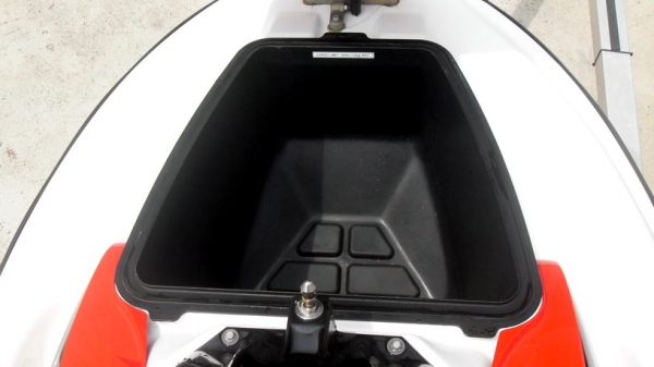 ขาย JETSKI HONDA AQUATRAX F-12X ทั้งเซ็ท 2 ลำพร้อมเทรเลอร์ลาก ราคา 580000