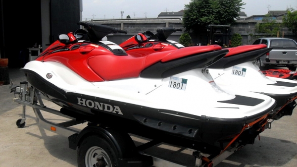 ขาย JETSKI HONDA AQUATRAX F-12X ทั้งเซ็ท 2 ลำพร้อมเทรเลอร์ลาก ราคา 580000