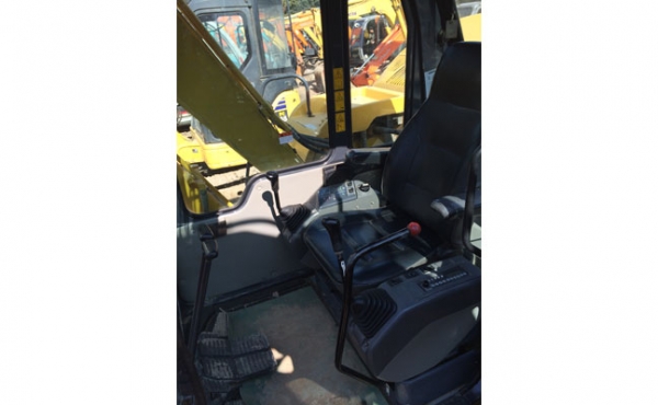 รถแบคโฮมือสอง KOMATSU PC60 สภาพรถเยี่ยม 090-268-2646