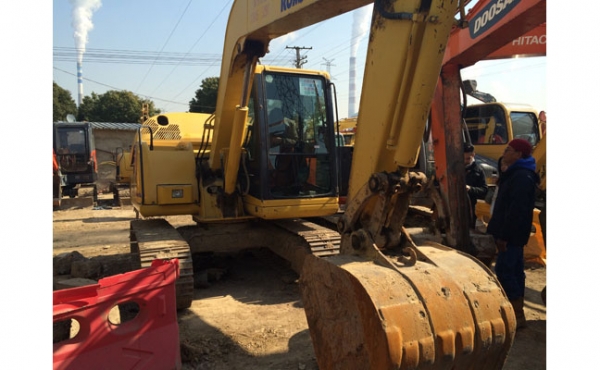 รถแบคโฮมือสอง KOMATSU PC60 สภาพรถเยี่ยม 090-268-2646