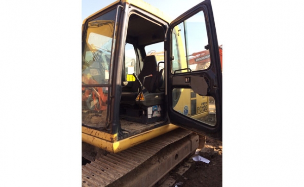 รถแบคโฮมือสอง KOMATSU PC120 สภาพรถเยี่ยม 090-268-2646