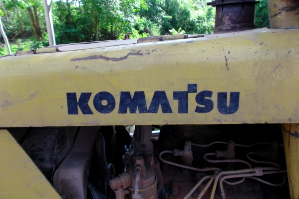 ขายด่วนรถแทรกเตอร์ตีนตะขาบKOMATSUD2-2พร้อมใช้งาน