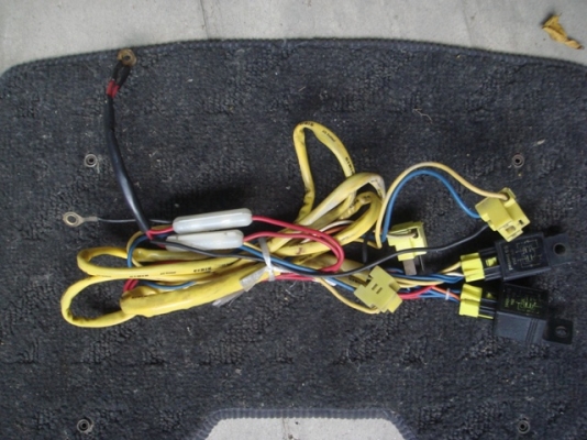 ขายรีเรย์เพิ่มไฟหน้าของแต่ง CIBIE 12 v ครับ เก่าญี่ปุ่นครับ