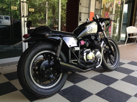 Yamaha xj400 cafe' สำเนาทะเบียน