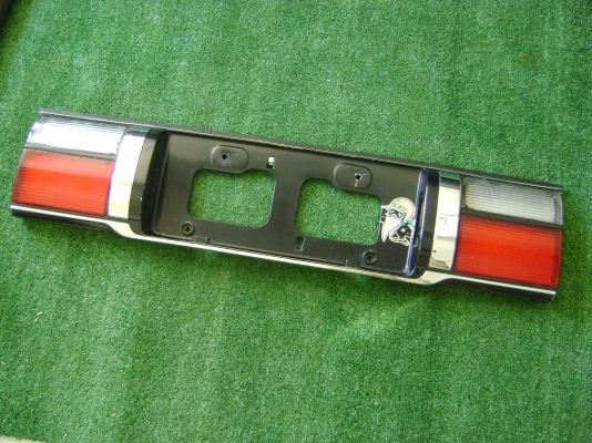 แผงทับทิมท้ายโตโยต้าโดเรม่อน