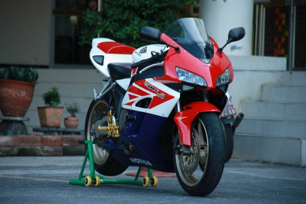 ขาย Honda CBR1000RR Fireblade 2005