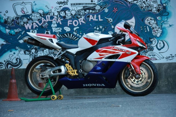 ขาย Honda CBR1000RR Fireblade 2005