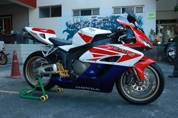 ขาย Honda CBR1000RR Fireblade 2005