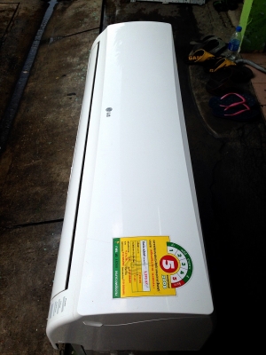 **** ขายแอร์ LG 9000 BTU สภาพสวย **** **** ขายแอร์ LG 9000 BTU สภาพสวย ****