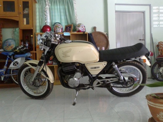 ขายGB400 อินวอย-สพม ตัวจิง สภาพพร้อมออกทิป ขายGB400 อินวอย-สพม ตัวจิง สภาพพร้อมออกทิป