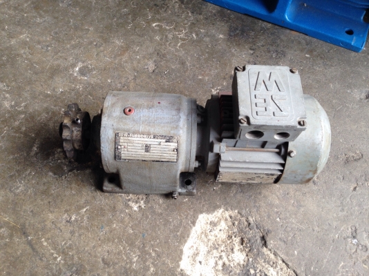 ขายมอเตอร์เกียร์ Sew Eurodrive ขนาด 0.5 HP. 380 V อัตราทด 1:16 สภาพสวย วิ่งนิ่ม พร้อมใช้งาน