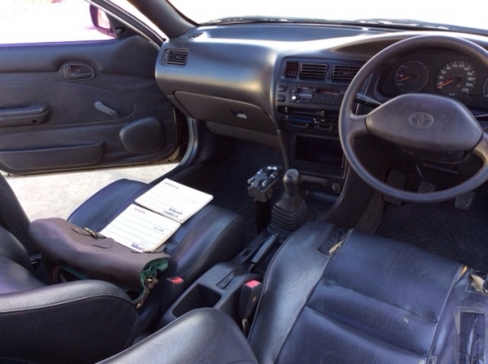 ขายรถ โตโยต้า โคโรล่า สามห่วง ปี 94 เครื่อง 1.3 หัวฉีด เกียร์ธรรมดา ภายในเบาะหนัง แอร์เย็นฉ่ำ ตัวถังเดิมมากๆๆ ไม่มีชน สีเต็มเงา คู่มือครบ เครื่องมือเดิมจากป้ายแดง รถขับดีครับ พร้อมใช้ครับ มือเดียวป้ายแดง