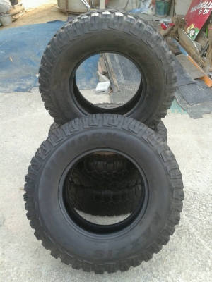 ขายยาง Mud 235/85R16 (32หน้าแคบ) ขายยาง Mud 235/85R16 (32หน้าแคบ)
