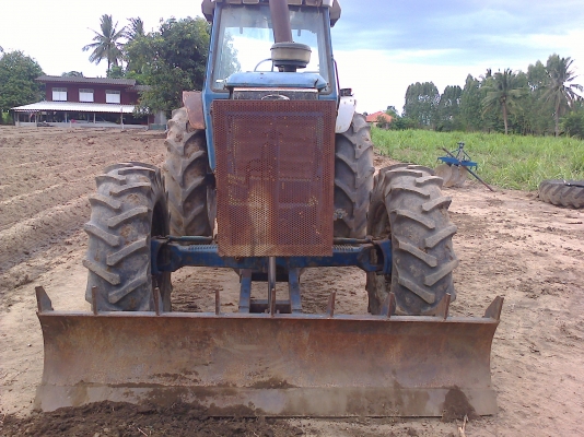 ขายฟอร์ด  7910  ZF  สองเภา  6  สูบดันหน้าผานสาม   ไม่มีทะเบียน   พร้อมใช้งาน