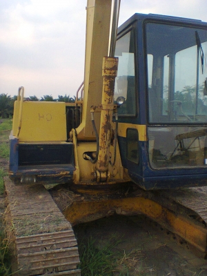 ขายรถแม็คโคร Komatsu 60 รุ่น 5